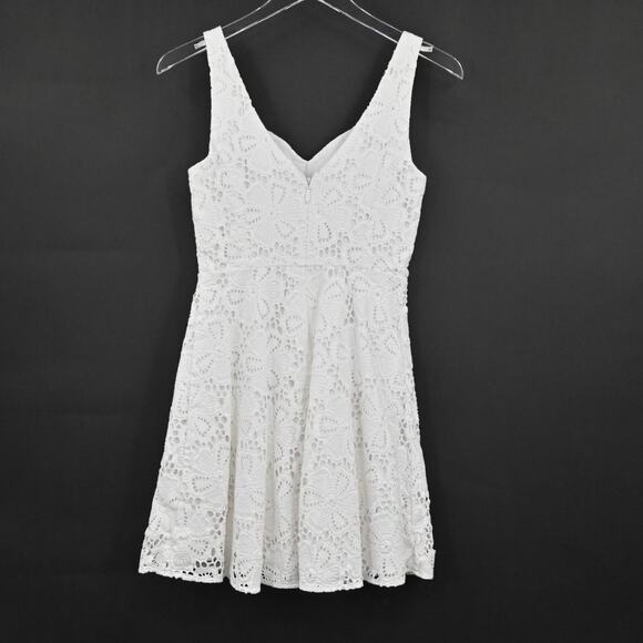 LILLY PULITZER‎ Marla Dress Size 2 Resort White Floral Lace Sleeveless Fit Flare - Picture 3 of 13